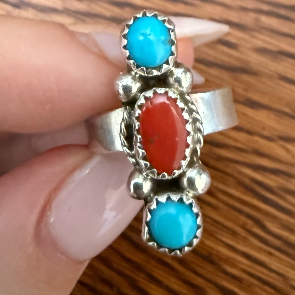 Navajo signed Sterling Silver Ring with Coral and Turquoise. Size 7